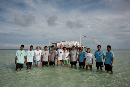 The rangers, Angelique and the WWF expedition team