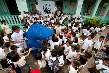 Elson with Grade 1 students of Donsol East Central School and Giant Panda, of course