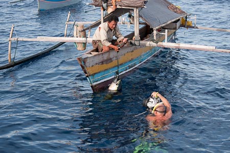 Yogi photographs Pak Noka and his big tuna