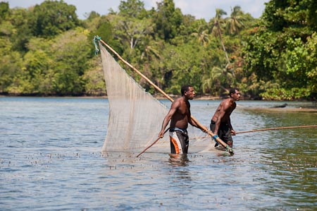 Chakumai and Chauka keep trying until they finally catch a small amount enough for them to proceed to the next stage of fishing with their hook and line