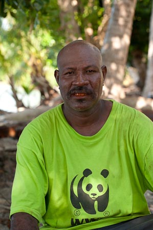 Selarn Karluwin, the lone staff of WWF in Manus and a native of M'Buke, expertly guided us to photograph his island's special activities 